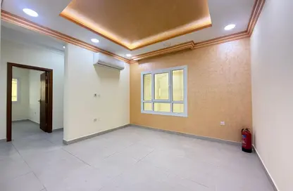 Apartment - 2 Bedrooms - 2 Bathrooms for rent in Tadmur Street - Old Airport Road - Doha