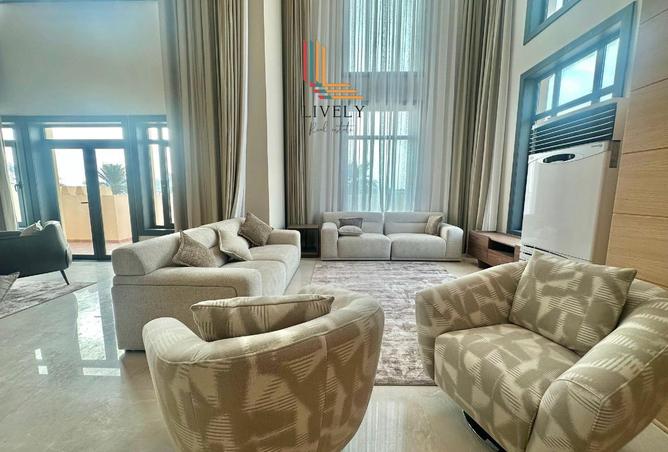 1013812 - Property Image 2