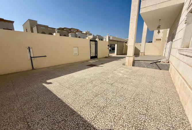 1031043 - Property Image 2