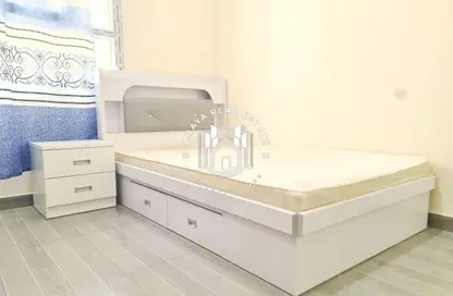 Apartment - Studio - 1 Bathroom for rent in Umm Ghwailina Comm - Umm Ghuwalina - Umm Ghuwailina - Doha