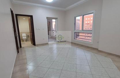 Apartment - 2 Bedrooms - 3 Bathrooms for rent in Al Sadd Road - Al Sadd - Doha