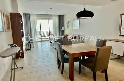 Apartment - 2 Bedrooms - 2 Bathrooms for rent in Viva Central - Viva Bahriyah - The Pearl Island - Doha