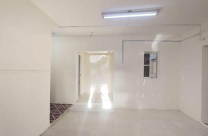 Apartment - 2 Bedrooms - 1 Bathroom for rent in Al Maamoura - Doha