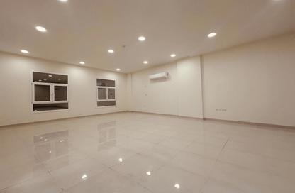 Apartment - 3 Bedrooms - 3 Bathrooms for rent in Al Aziziyah - Doha