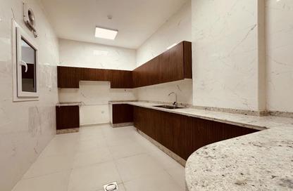 Apartment - 3 Bedrooms - 3 Bathrooms for rent in Al Aziziyah - Doha