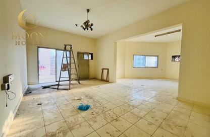 Apartment - 3 Bedrooms - 2 Bathrooms for rent in Anas Street - Fereej Bin Mahmoud North - Fereej Bin Mahmoud - Doha