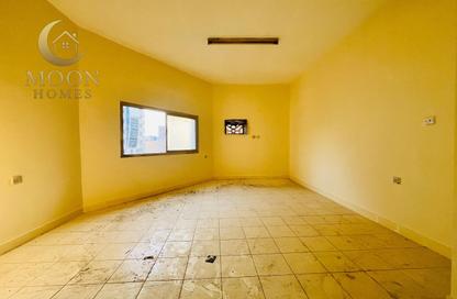 Apartment - 3 Bedrooms - 2 Bathrooms for rent in Anas Street - Fereej Bin Mahmoud North - Fereej Bin Mahmoud - Doha