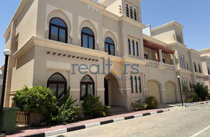 مجمع سكني - 4 غرف نوم - 5 حمامات للايجار في اللقطة - اللقطة - الدوحة