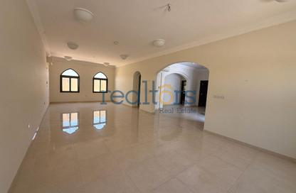 مجمع سكني - 4 غرف نوم - 5 حمامات للايجار في اللقطة - اللقطة - الدوحة مجمع سكني - 4 غرف نوم - 5 حمامات للايجار في اللقطة - اللقطة - الدوحة