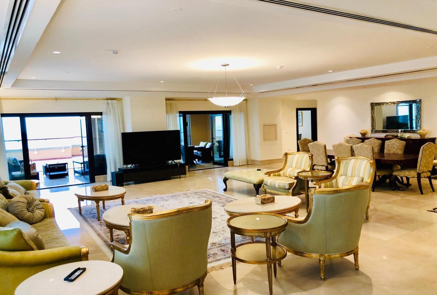 Luxury 5BR Penthouse with Full Sea View |The Pearl