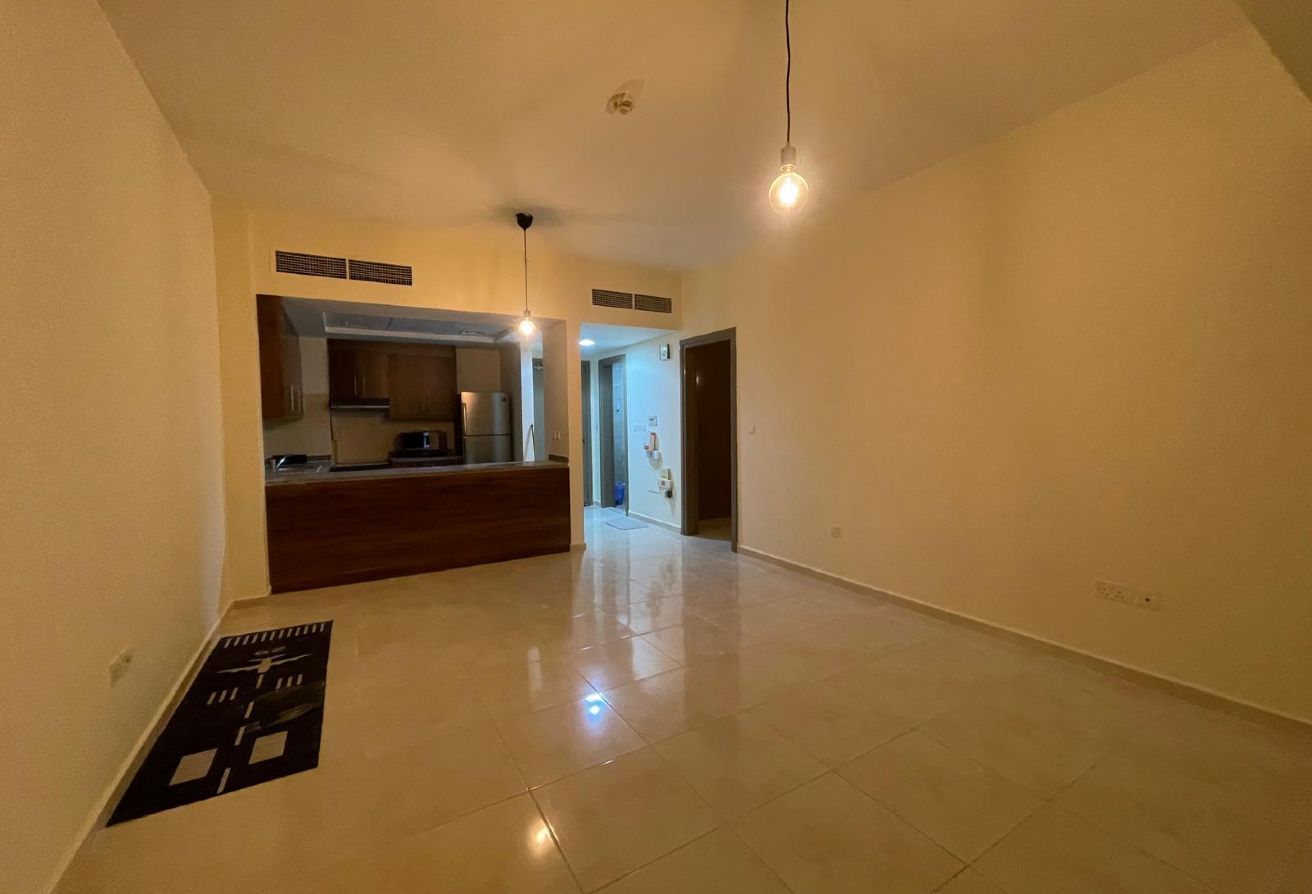 LAVISH SF 1BED ROOM APARTMENT IN FOXHILS LUSAIL thumbnail 2