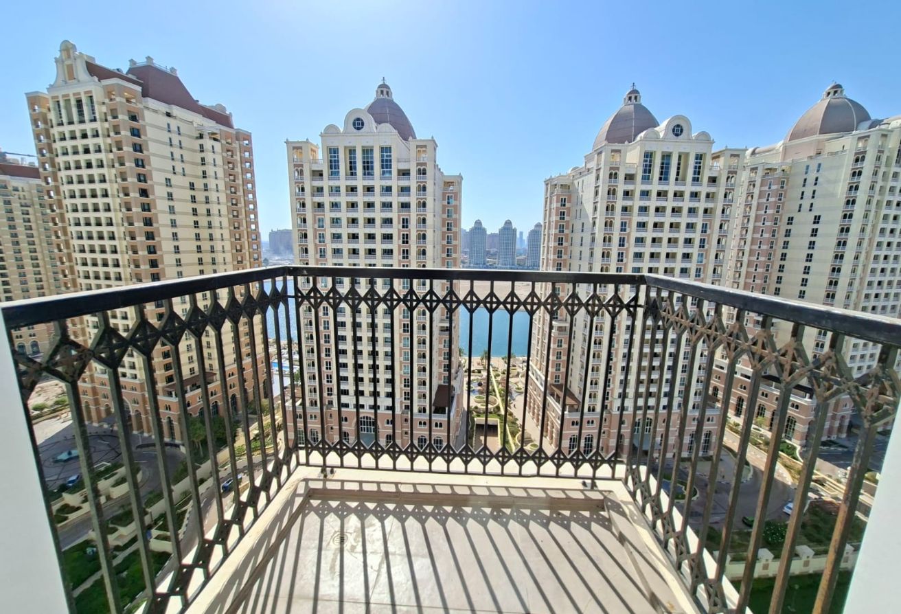Luxury 2BR + Maid | Full Sea View | High Floor thumbnail 16