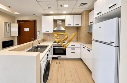 Apartment - 3 - 4 for rent in R-19 Building - Al Erkyah City - Lusail