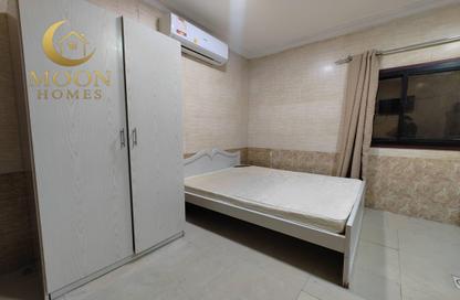 Apartment - Studio - 1 Bathroom for rent in Umm Ghuwailina 4 - Umm Ghuwailina - Doha