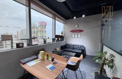 مساحات مكتبية - 3 غرف نوم - 2 حمامات للايجار في برج واي 14 - منطقة المارينا - الوسيل