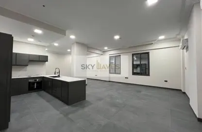 Apartment - 2 Bedrooms - 3 Bathrooms for rent in Al Sadd Road - Al Sadd - Doha