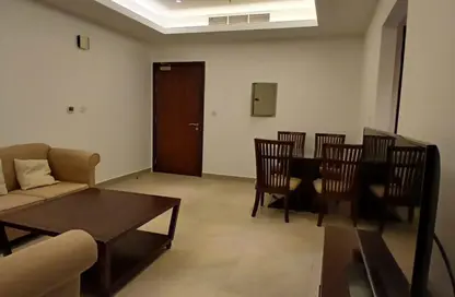 شقة - 2 غرف نوم - 2 حمامات للايجار في ام غويلينا - أم غويلينا - الدوحة