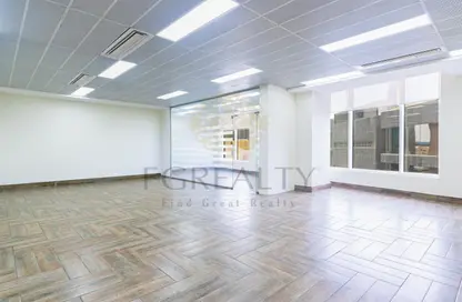 مساحات مكتبية - 2 غرف نوم - 2 حمامات للايجار في فريج بن محمود الشمالي - فريج بن محمود - الدوحة