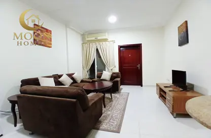 Apartment - 1 Bedroom - 1 Bathroom for rent in Umm Ghuwailina 4 - Umm Ghuwailina - Doha