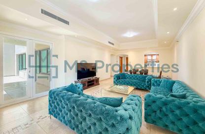 Apartment - 2 Bedrooms - 3 Bathrooms for rent in West Porto Drive - Porto Arabia - The Pearl Island - Doha