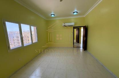 Apartment - 2 Bedrooms - 2 Bathrooms for rent in Somerset Al Mansoura - Al Mansoura - Doha