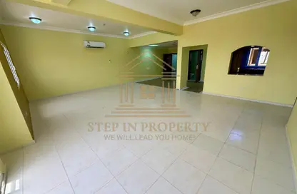 Apartment - 2 Bedrooms - 2 Bathrooms for rent in Somerset Al Mansoura - Al Mansoura - Doha