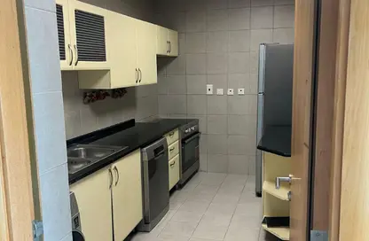 Apartment - 2 Bedrooms - 3 Bathrooms for sale in West Bay Tower - West Bay - West Bay - Doha