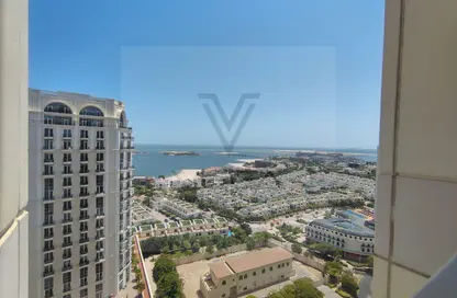 Apartment - 3 Bedrooms - 3 Bathrooms for rent in Viva East - Viva Bahriyah - The Pearl Island - Doha