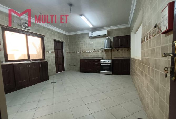 997748 - Property Image 3
