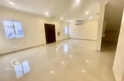 Compound - 6 Bedrooms - 6 Bathrooms for rent in Al Kheesa - Al Kheesa - Umm Salal Mohammed