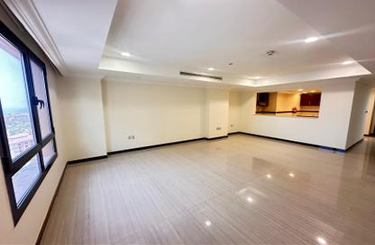 Apartment - 1 Bedroom - 2 Bathrooms for rent in East Porto Drive - Porto Arabia - The Pearl Island - Doha Apartment - 1 Bedroom - 2 Bathrooms for rent in East Porto Drive - Porto Arabia - The Pearl Island - Doha