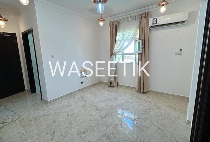 983820 - Property Image 2