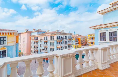 Apartment - 2 Bedrooms - 3 Bathrooms for rent in Carnaval - Qanat Quartier - The Pearl Island - Doha