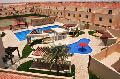 فيلا - 4 غرف نوم - 5 حمامات للايجار في واي فيلدج - ابو سدرة - الريان - الدوحة