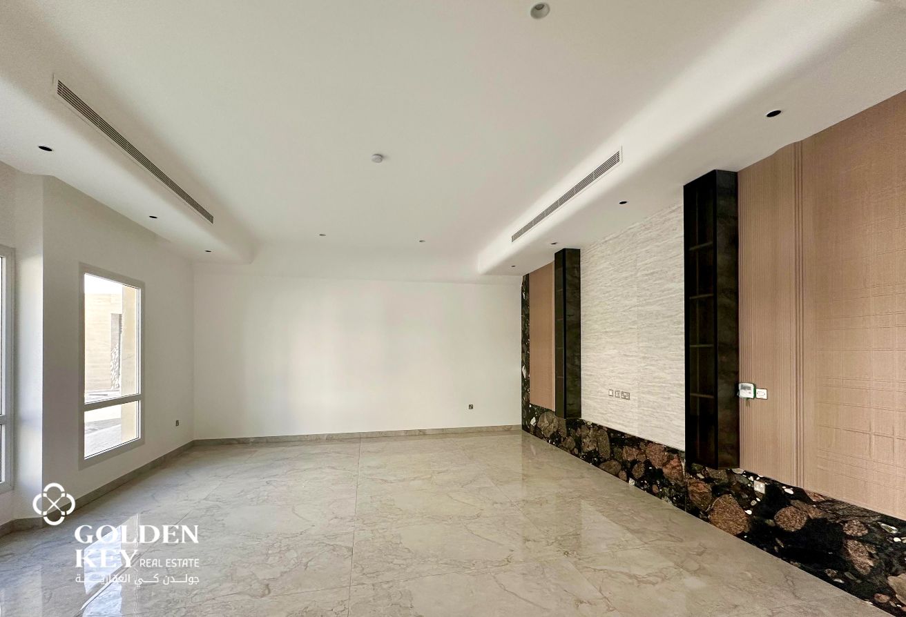 Luxury 7 Master Bedroom| Compound Villa| Al Kheesa