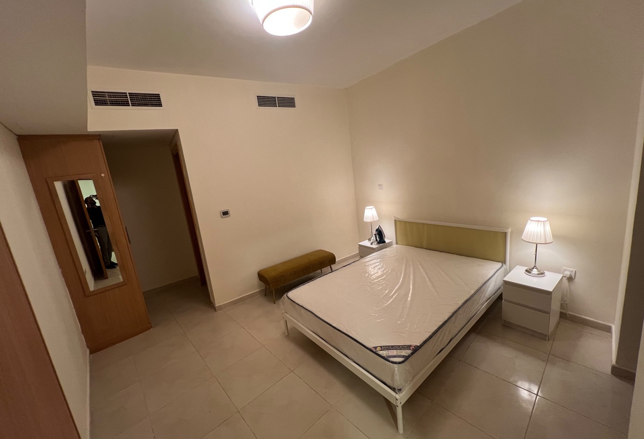 COZY 1 BEDROOM APARTMENT FOR RENT INCLUDING BILLS thumbnail 3