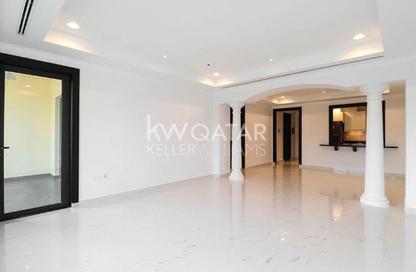 Townhouse - 2 Bedrooms - 3 Bathrooms for rent in East Porto Drive - Porto Arabia - The Pearl Island - Doha