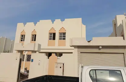 Villa - 4 Bedrooms - 4 Bathrooms for rent in Al Nasr Street - Al Nasr - Doha