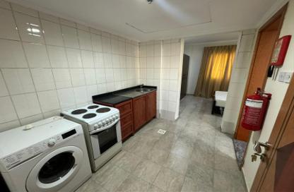 Apartment - Studio - 1 Bathroom for rent in Corniche Road - Corniche Road - Doha