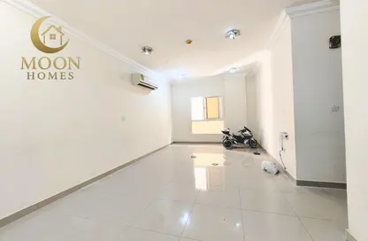 Apartment - 2 Bedrooms - 2 Bathrooms for rent in Al Mansoura - Al Mansoura - Doha