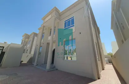 فيلا - 5 غرف نوم - 7 حمامات للايجار في 871 شارع - جنوب الدحيل - الدحيل - الدوحة