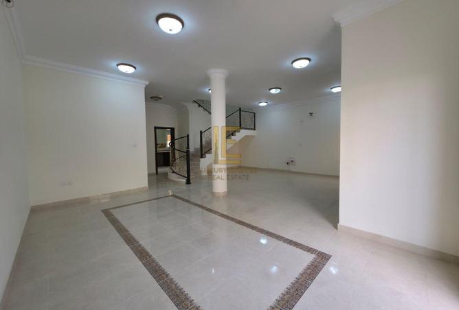 54927998 - Property Main Image