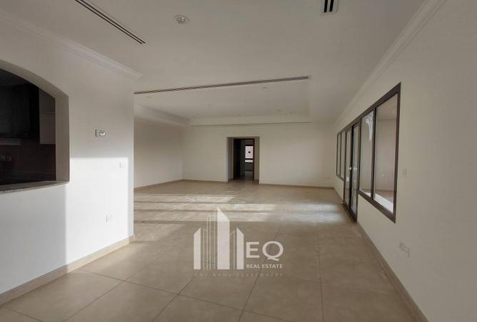 56072147 - Property Image 3