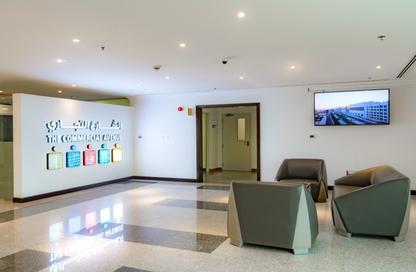 Whole Building - Studio - 6 Bathrooms for rent in The Commercial Avenue - Umm Al Seneem - Doha