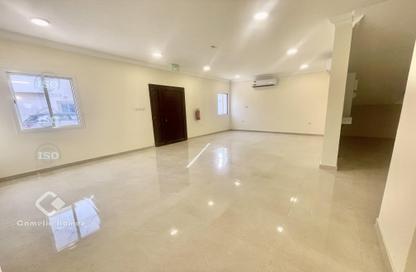 Villa - 6 Bedrooms - 6 Bathrooms for rent in Al Kheesa - Al Kheesa - Umm Salal Mohammed