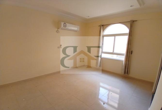 1001887 - Property Image 2