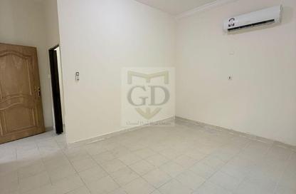 Apartment - Studio - 1 for rent in Wadi Al Shaheeniya Street - Ain Khaled - Doha