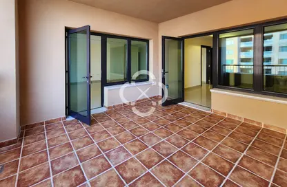 Apartment - 1 Bedroom - 2 Bathrooms for rent in West Porto Drive - Porto Arabia - The Pearl Island - Doha Apartment - 1 Bedroom - 2 Bathrooms for rent in West Porto Drive - Porto Arabia - The Pearl Island - Doha