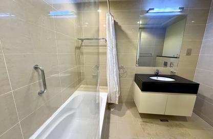 Apartment - 1 - 2 for rent in Burj DAMAC Marina - Marina District - Lusail