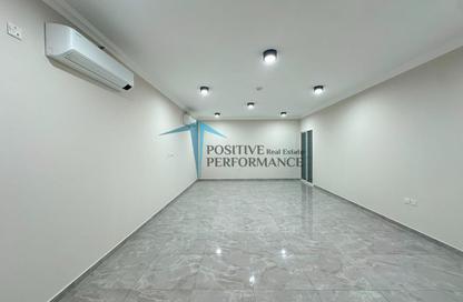 Apartment - 2 Bedrooms - 3 Bathrooms for rent in Banyan Tree Doha - Musheireb - Doha